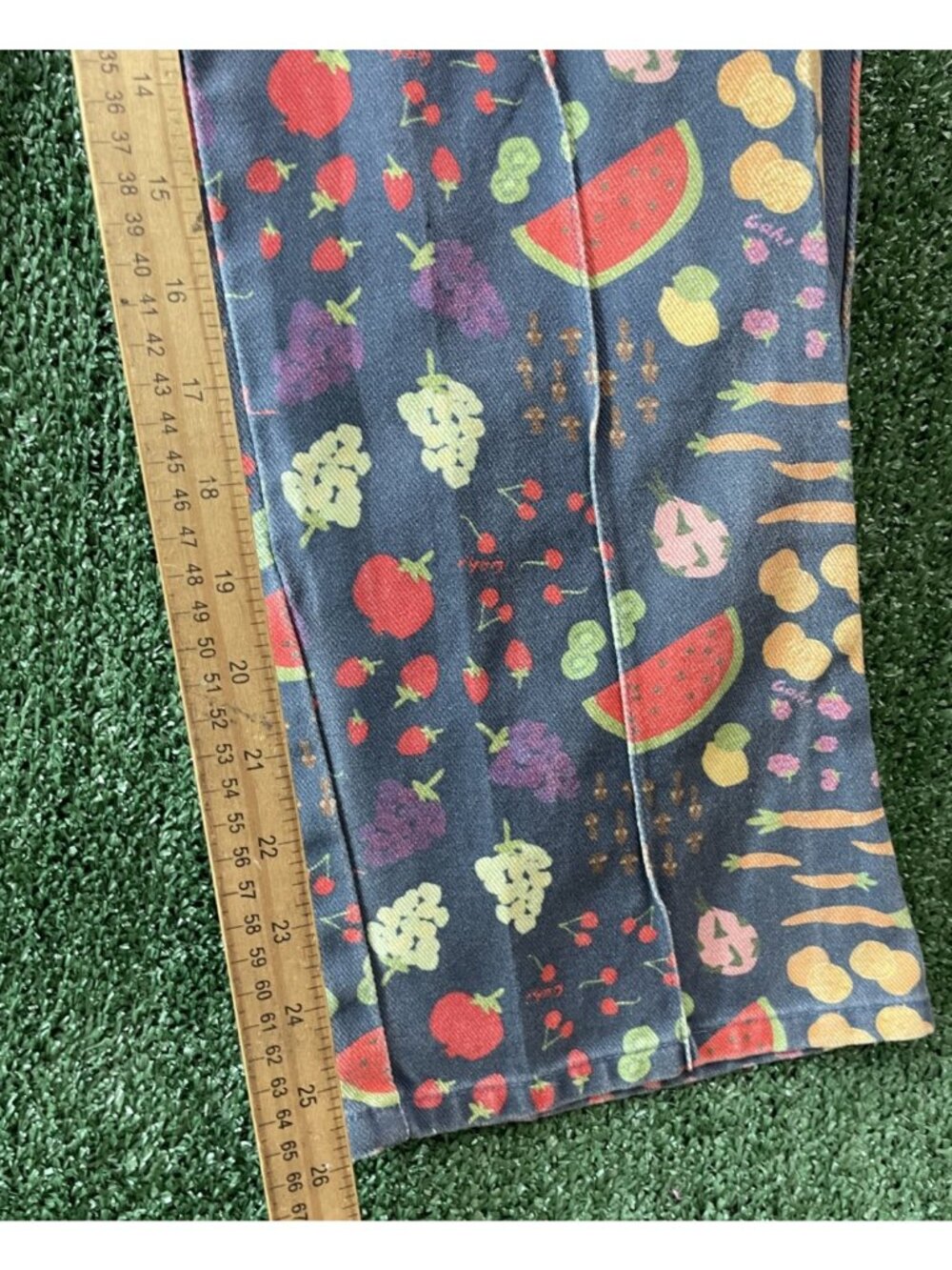 Nuuly Lisa Says Gah Women's Size 24 Fruit Print Jeans Pants Blue Multicolor - Picture 5 of 9